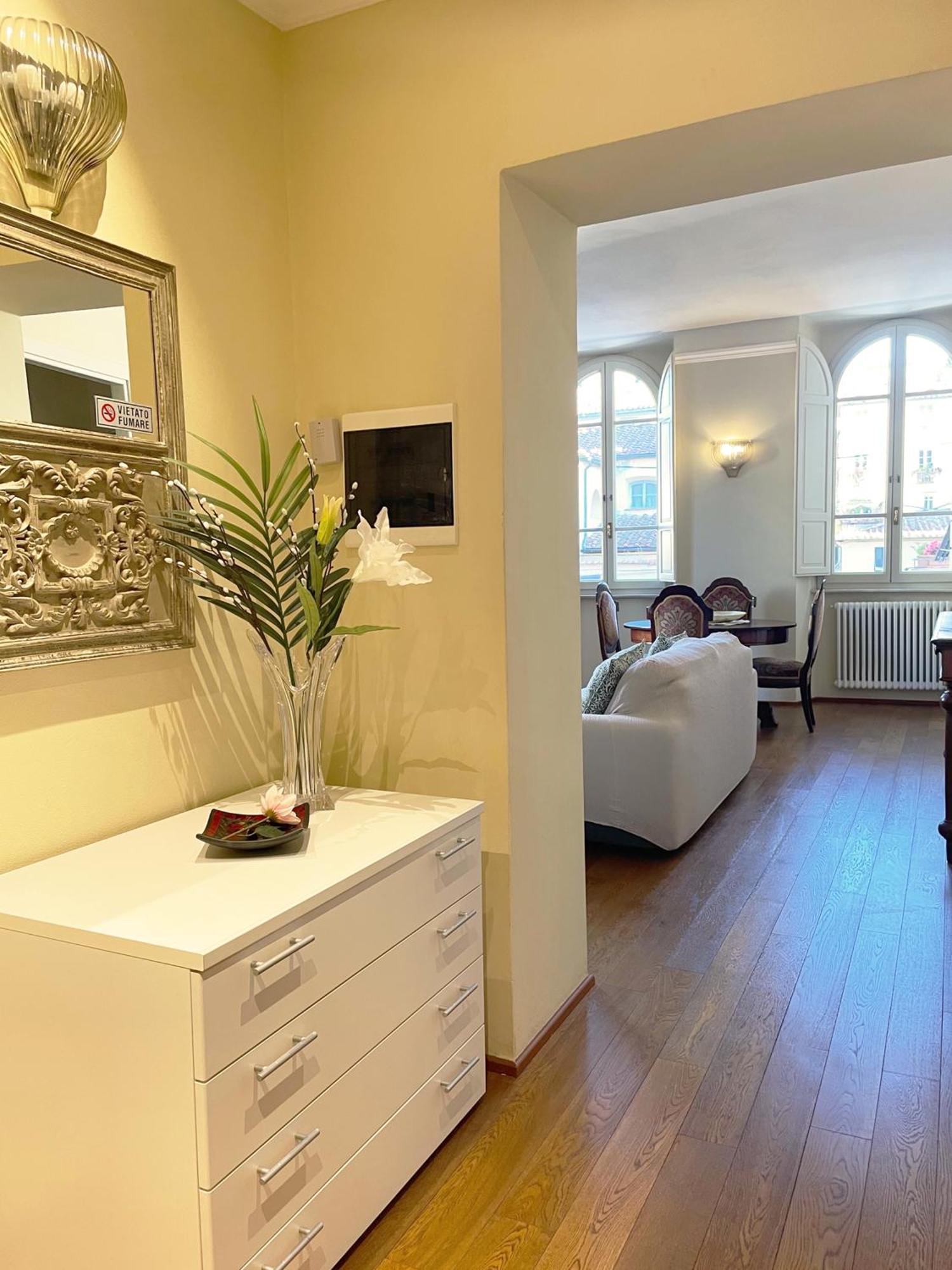 Serena Apartment Лукка Экстерьер фото